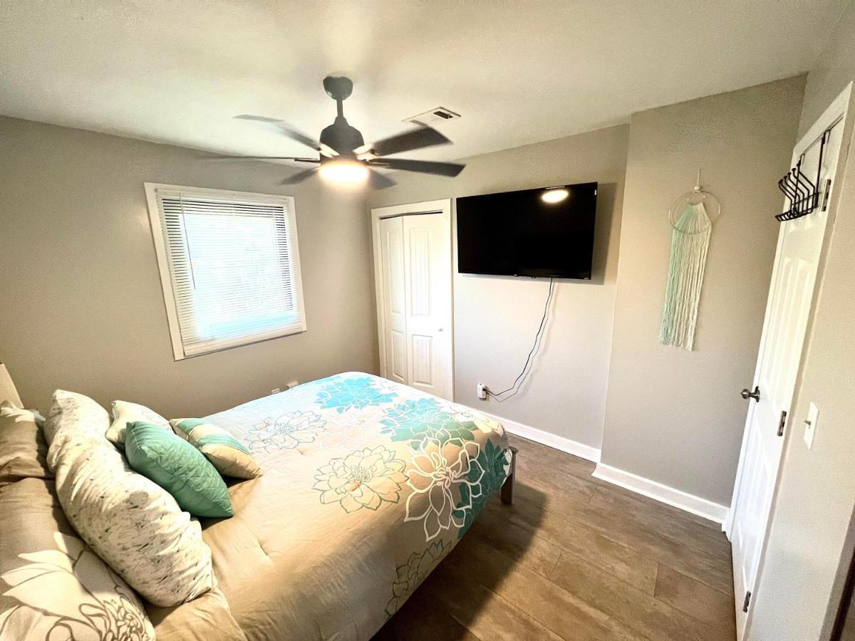 4/2 Home Close To Beach, Centrally Located! Gulfport Bagian luar foto