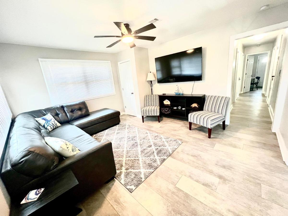 4/2 Home Close To Beach, Centrally Located! Gulfport Bagian luar foto